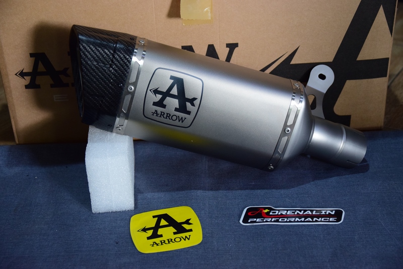 Arrow รุ่น Pista Slip-On สำหรับ S1000RR 2020+ (For Exhibition only) (For Exhibition only)