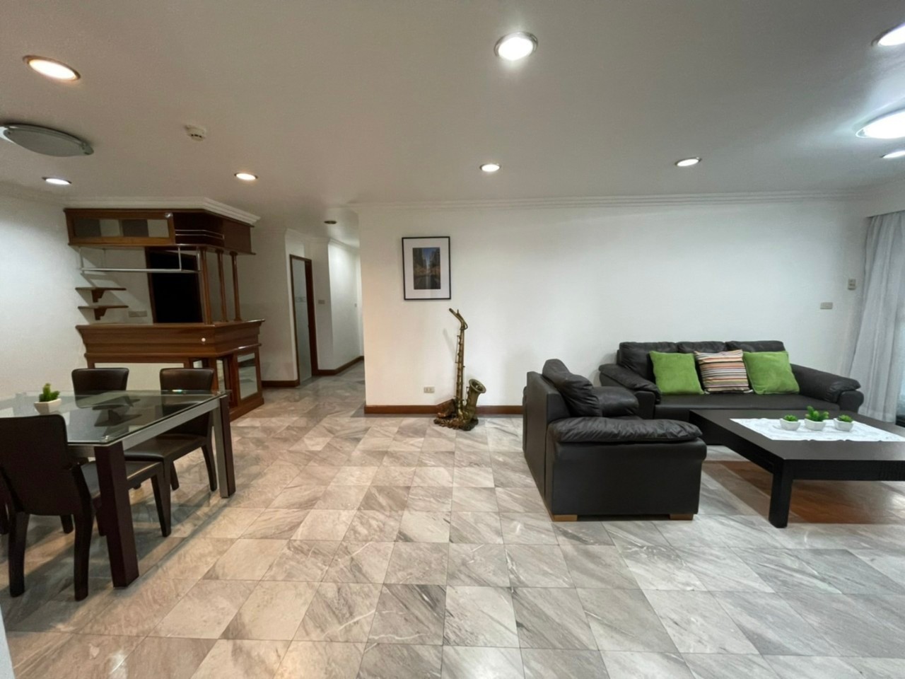 Acadamia Grand Tower Pet friendly for rent