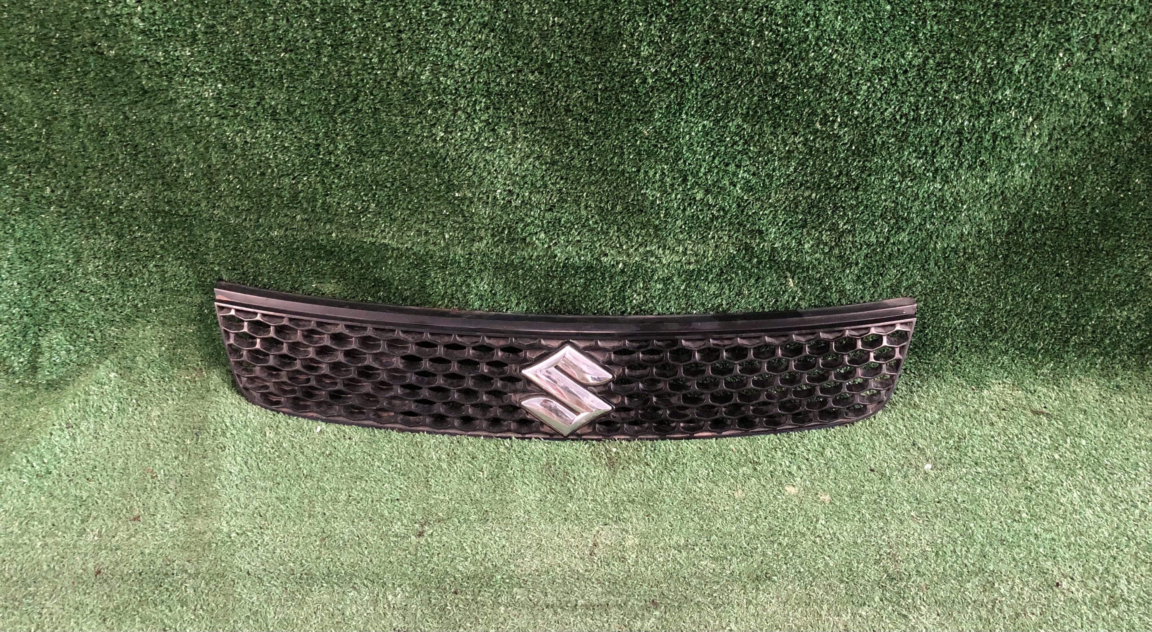 หน้ากระจัง Suzuki Swift 2008