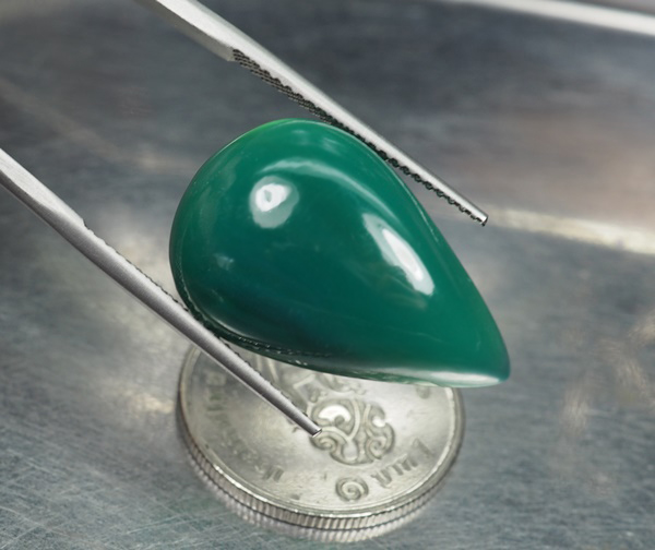 คาลซิโดนีสีเขียว (Green Chalcedony) 17.10 กะรัต