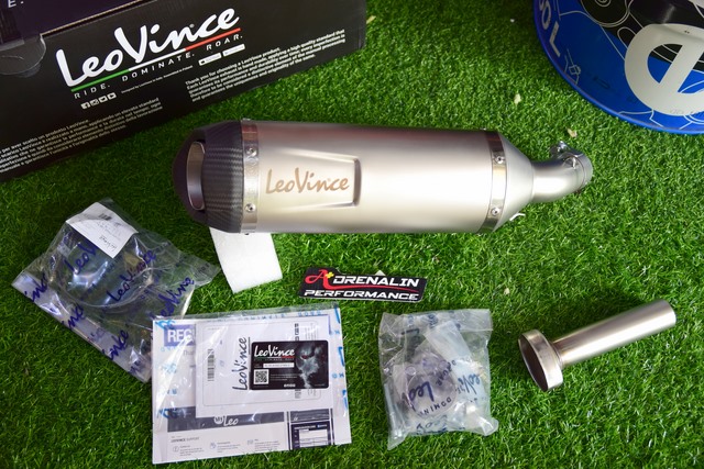 ท่อ Leovince รุ่น LV one Evo แสตนเลส สำหรับ Street triple 765 R/RS (For Exhibition only)