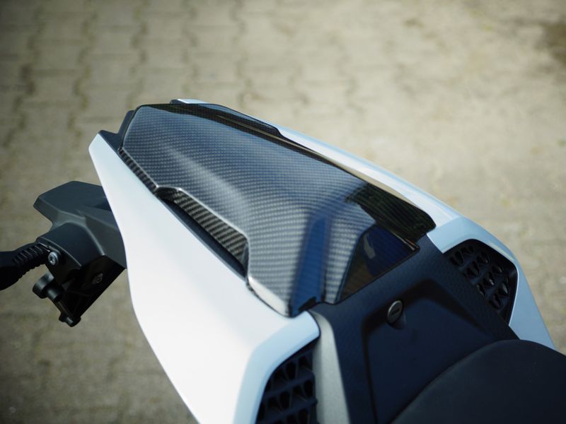 ilmberger - ตูดมด ครอบเบาะหลัง (Seat cover Carbon) สำหรับ S1000RR 2019-22