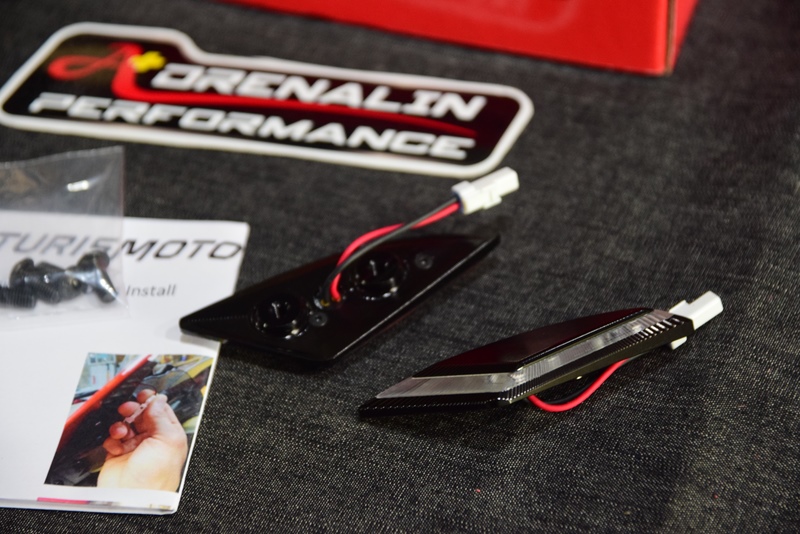อุดกระจกไฟเลี้ยว futurismoto สำหรับ Panigale V4 2020+