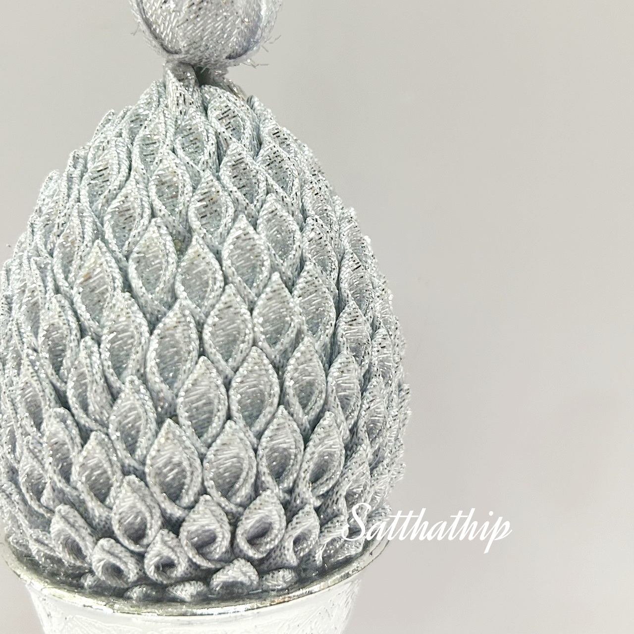 พานพุ่ม - พานพุ่มผ้าสีเงิน - พานพุ่มสีเงิน- พานพุ่มสักการะสีเงิน