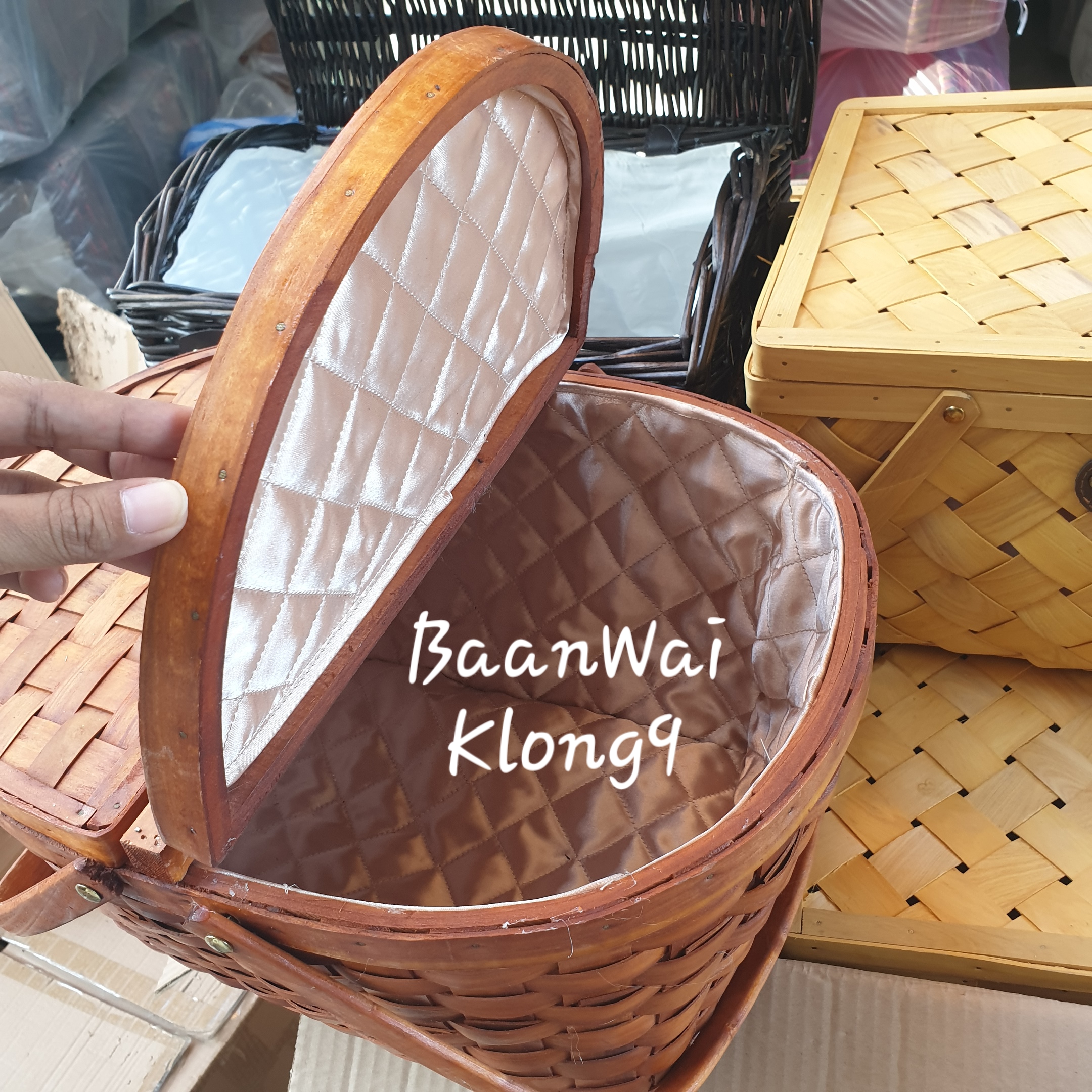 ตะกร้าปิคนิค ตะกร้าไม้สาน กล่องไม้สาน new