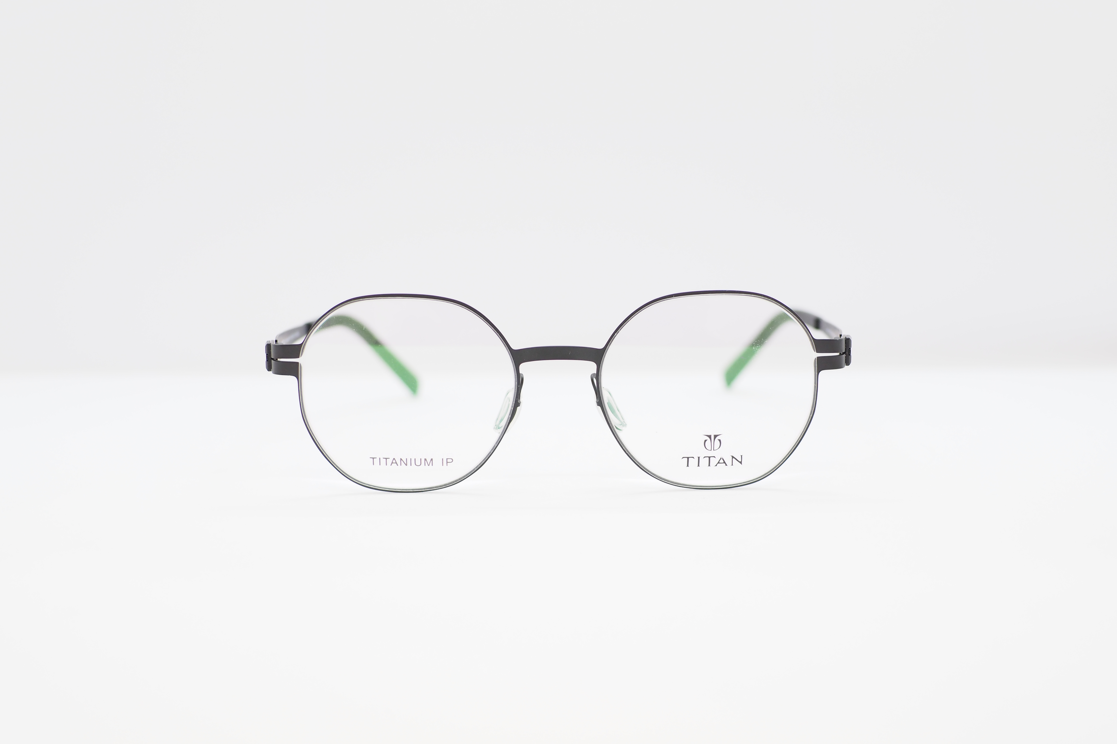 กรอบแว่นตา TITAN รุ่น 973 สี C1