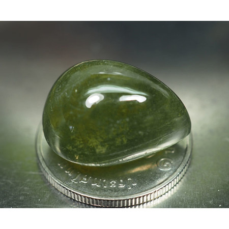 แซฟไฟร์สีเขียว (Sapphire ) 27.85 กะรัต
