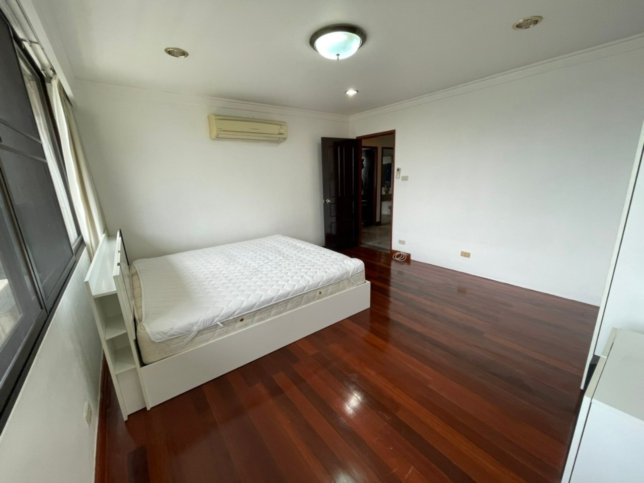 Acadamia Grand Tower Pet friendly for rent