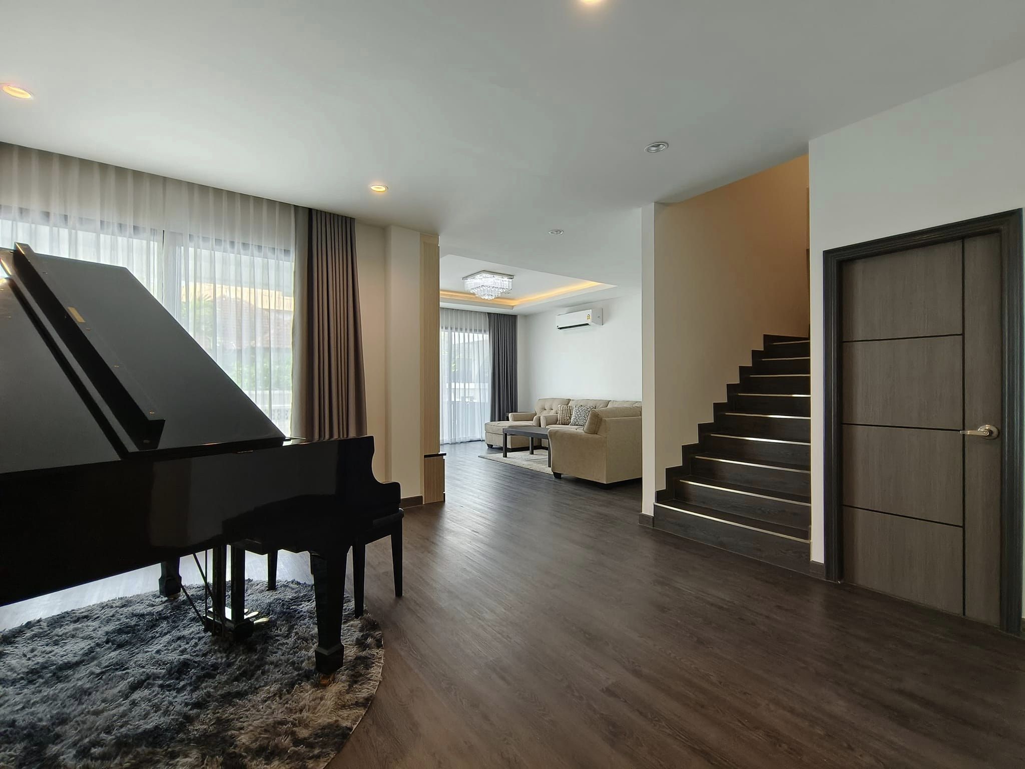 Single House @ Ekkamai Selling / Rent