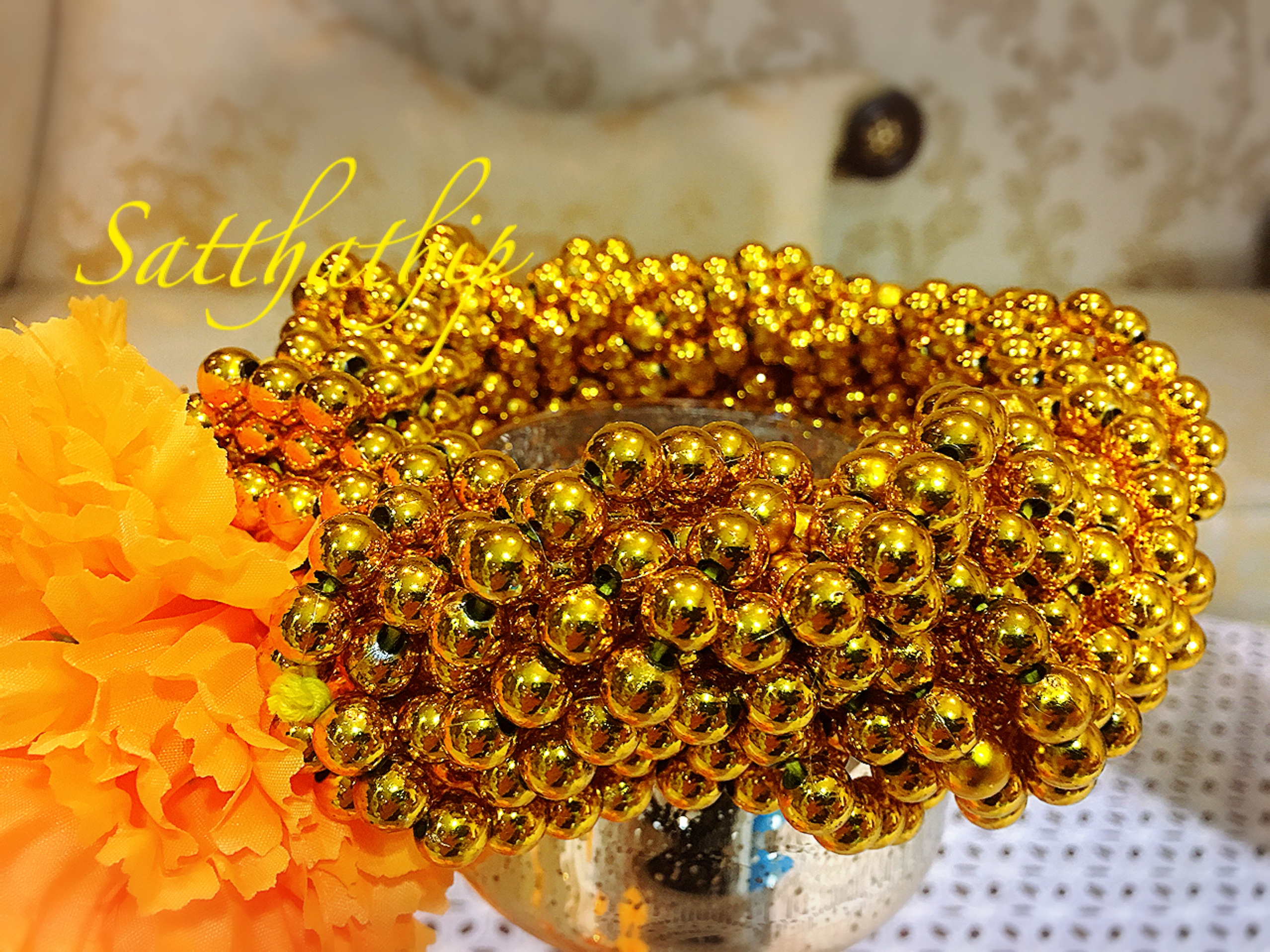 พวงมาลัยลูกปัด - พวงมาลัยลูกปัดสีทอง - Garland