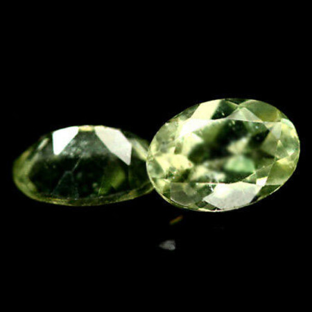 พลอยอะพาไทต์ (Apatite) 1.58 กะรัต 2 ชิ้น