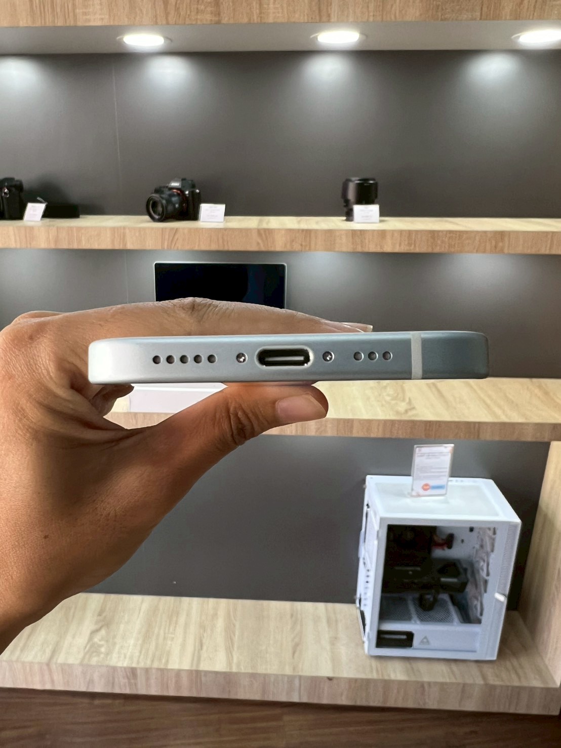 iPhone 15 128GB Blue