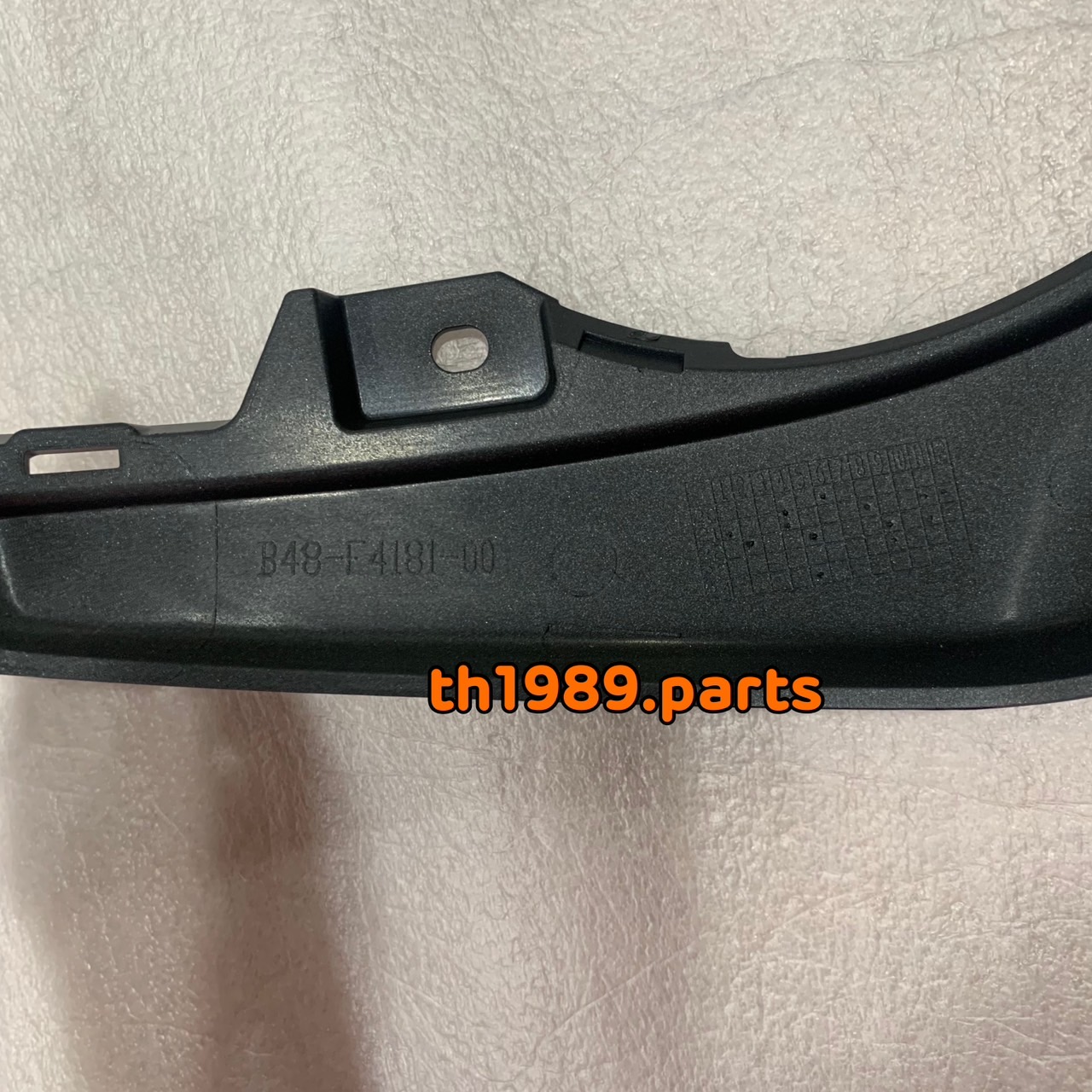 B48-F41B1-00-P1 ฝาครอบถังน้ำมันสีดำด้าน (0582, MBL2) M-SLAZ อะไหล่แท้ YAMAHA