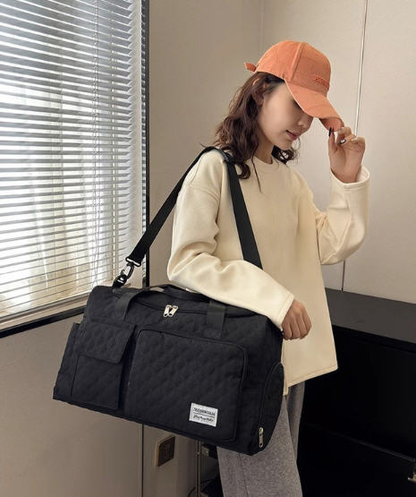 กระเป๋าใส่เสื้อผ้า,กระเป๋าเดินทาง,กระเป๋าเดินทางใส่เสื้อผ้า