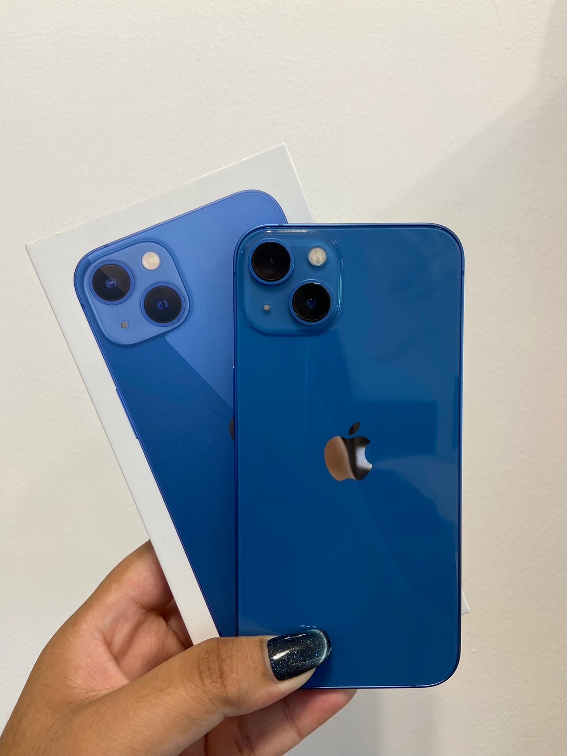 iPhone 13 128GB Blue