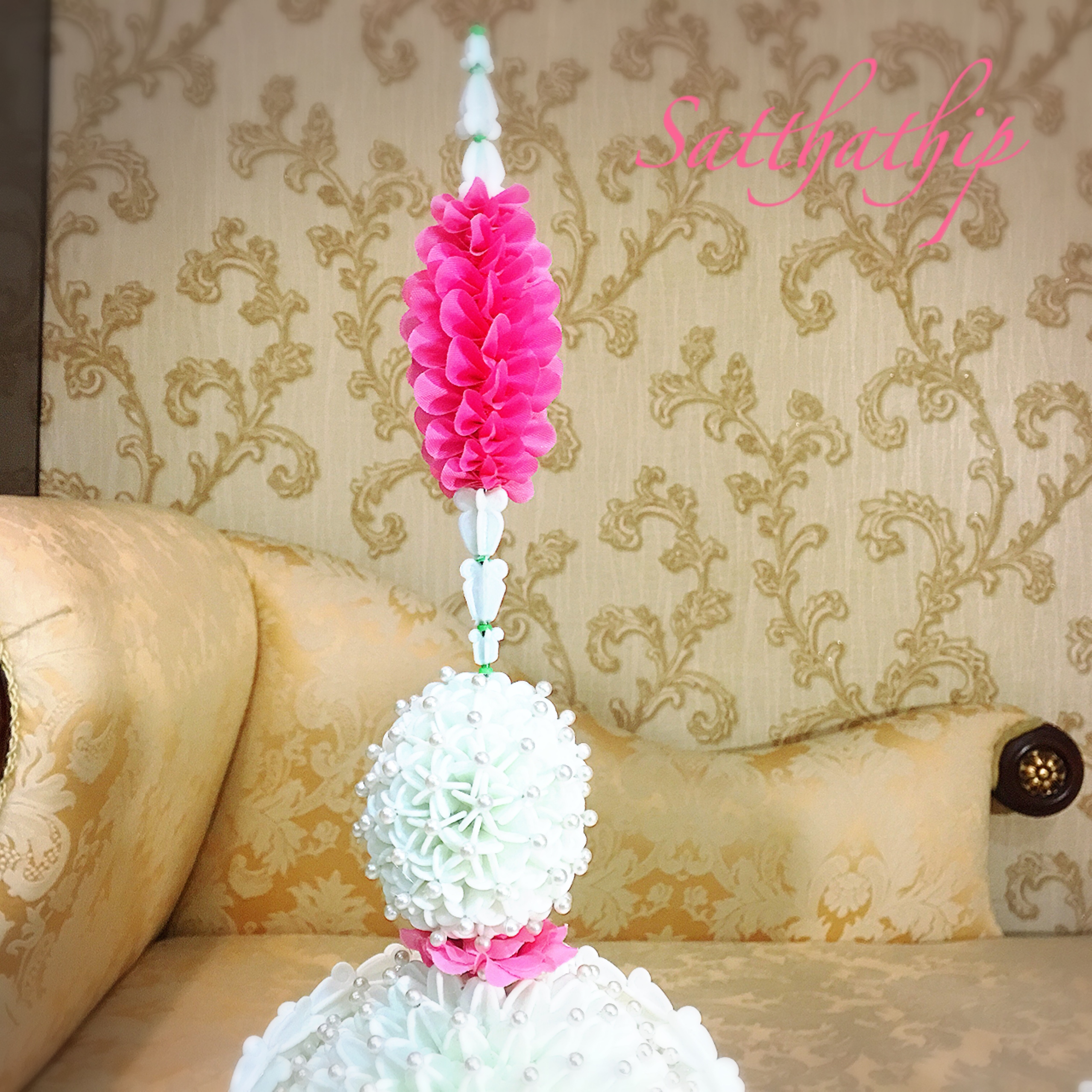 พานพุ่ม - พานพุ่มสักการะ - พานพุ่มดอกรัก - พานพุ่มดอกรักประดิษฐ์ (พลาสติก) - พานพุ่มสีขาว - Panpum