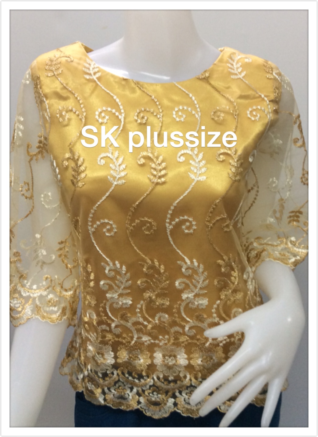 เสื้อลูกไม้บุหงา สีทอง คอปาด แขน 3 ส่วน รอบอก 36 นิ้ว