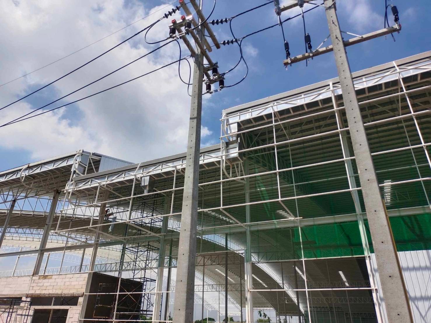 รับสร้างโครงหลังคาเหล็ก โรงงาน โกดัง สำเร็จรูป