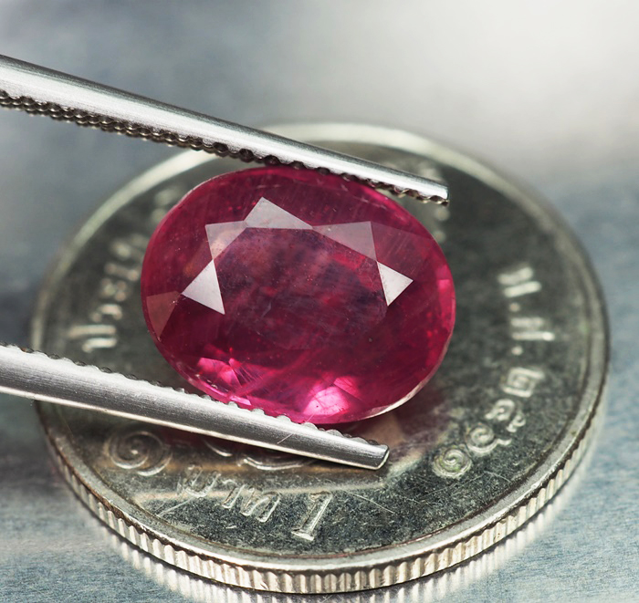 พลอยทับทิม (Ruby) 4.10 กะรัตสีชมพูอมม่วงสวย
