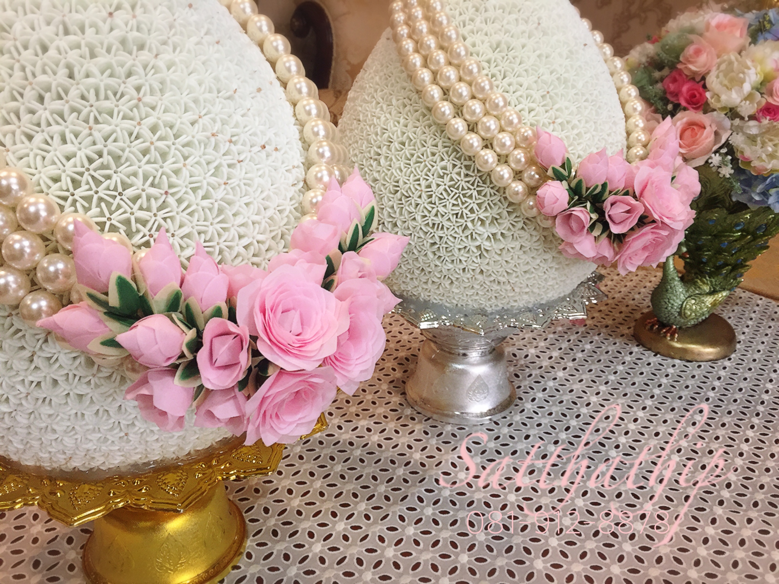 พานพุ่ม - พานพุ่มสักการะ - พานพุ่มดอกรัก - พานพุ่มดอกรักประดิษฐ์ (พลาสติก) - พานพุ่มสีขาว - Panpum