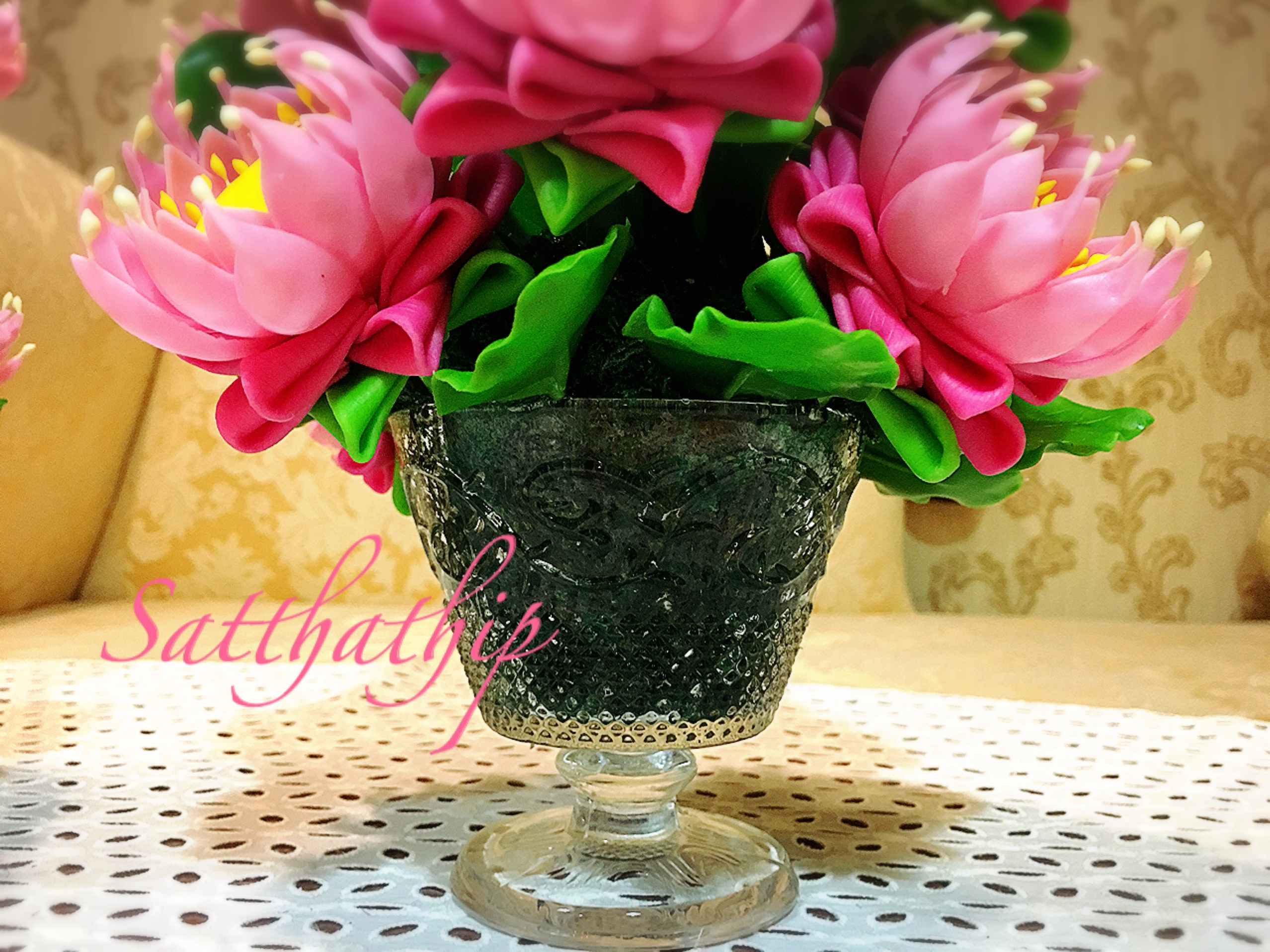 พานดอกบัว - ดอกบัวประดิษฐ์ - แจกันดอกบัวพับ (ข้างละ 18 ดอก) ประดิษฐ์จากดิน - Lotus Flower