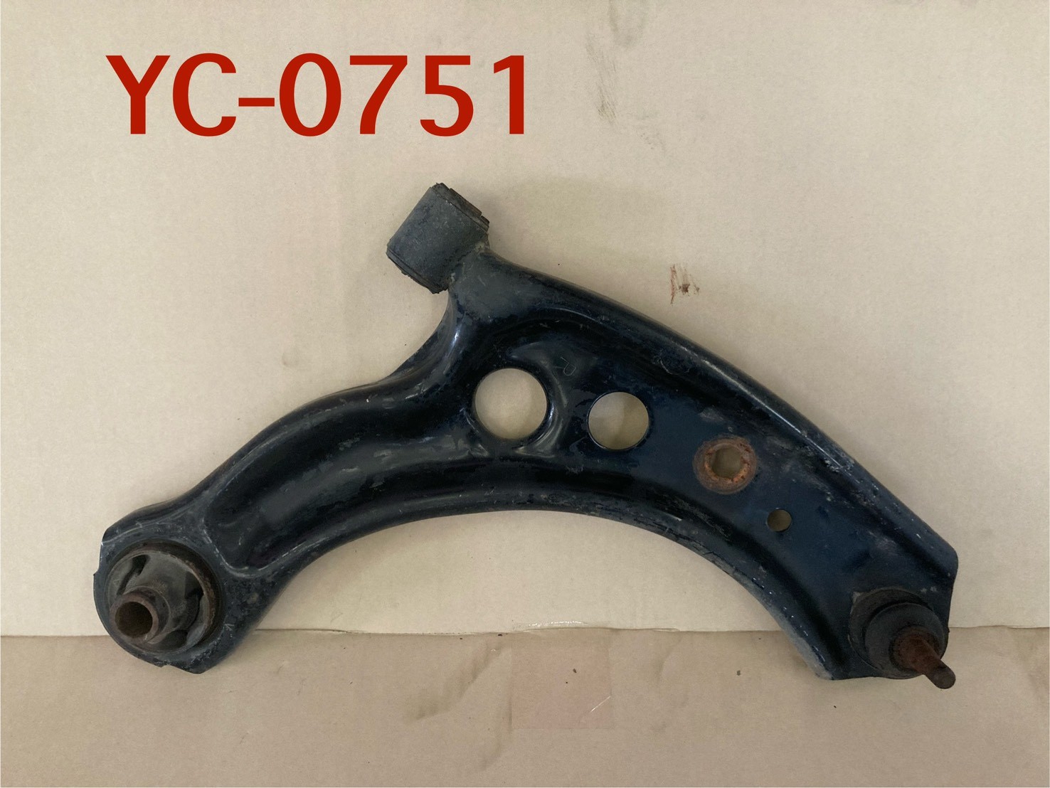 ปีกนกล่าง R Toyota Vios/Yaris 2012+แท้มือสอง