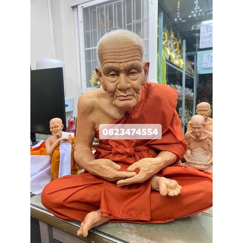 หลวงปู่ทวด หน้าตัก18นิ้ว องค์ใหญ่ หุ่นขี้ผึ้ง