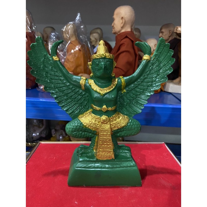 พญาครุฑ กว้าง8นิ้ว สูง 9 นิ้วครึ่ง