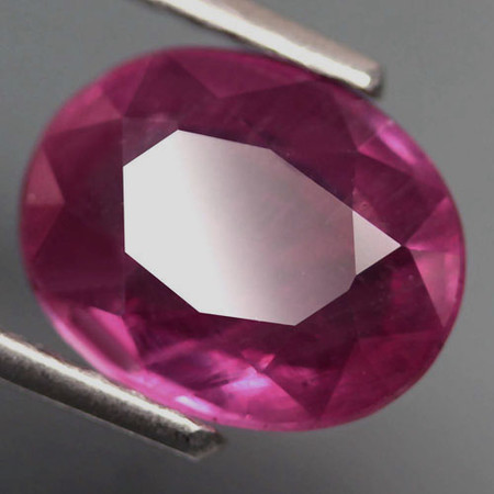 พลอยทับทิม (Ruby) 4.10 กะรัตสีชมพูอมม่วงสวย