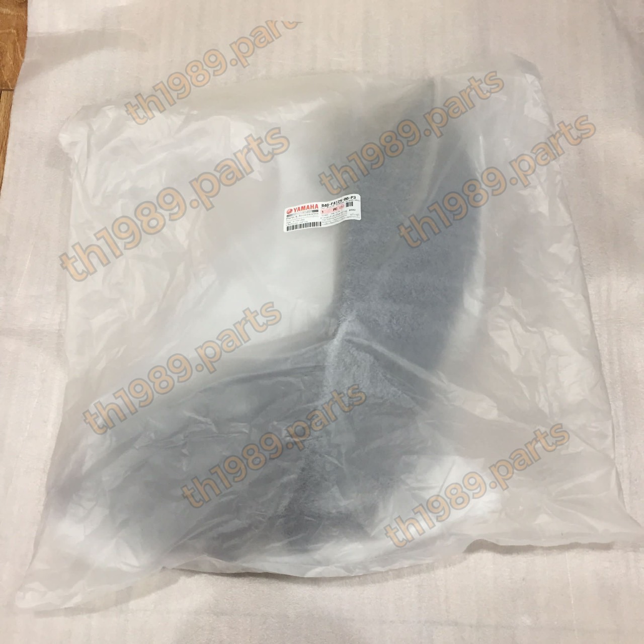 B48-F4129-00-P3 ฝาครอบถังน้ำมันข้างซ้ายสีดำด้าน M-SLAZ ซ้าย L อะไหล่แท้ YAMAHA