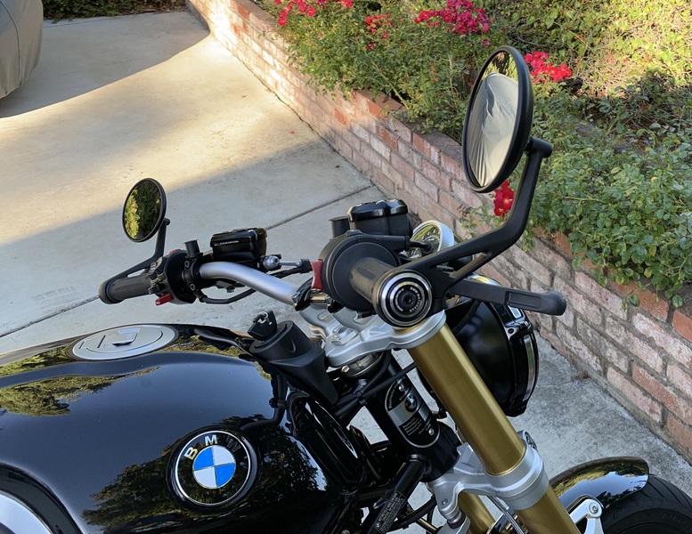 Rizoma - กระจกมองหลัง (รุ่น Eccentrico) สำหรับรถทุกรุ่น ราคาข้างละ