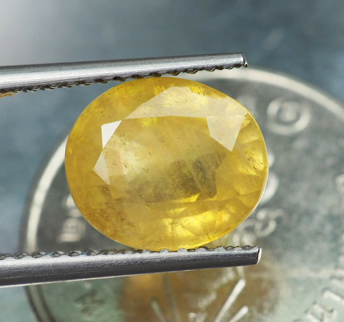 บุษราคัมอัฟริกาสีเหลือง (Sapphire) 3.95 กะรัต
