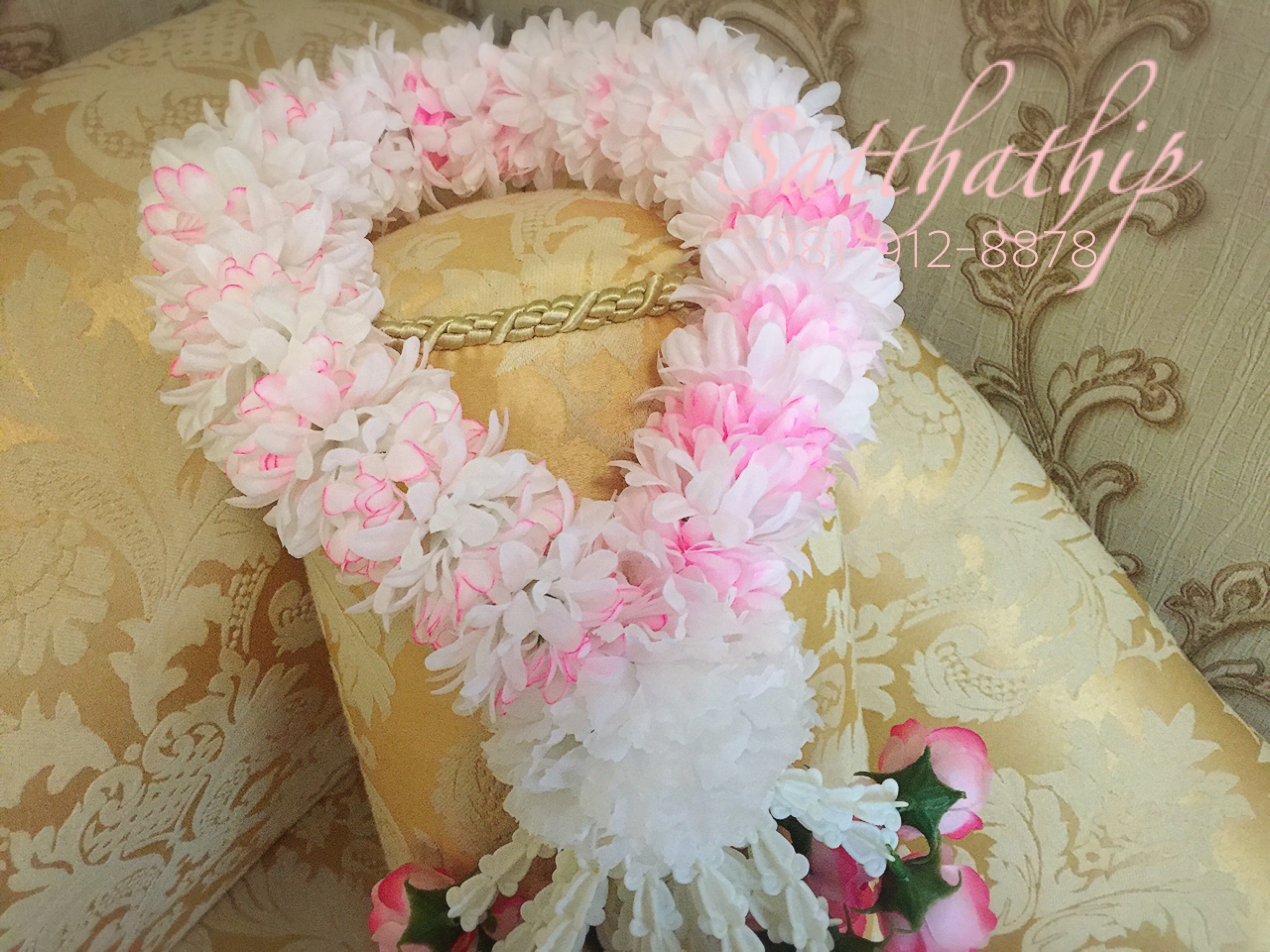 พวงมาลัยผ้า ดอกมัม สีชมพูผสมสีขาว - พวงมาลัยผ้า - Fabric garland