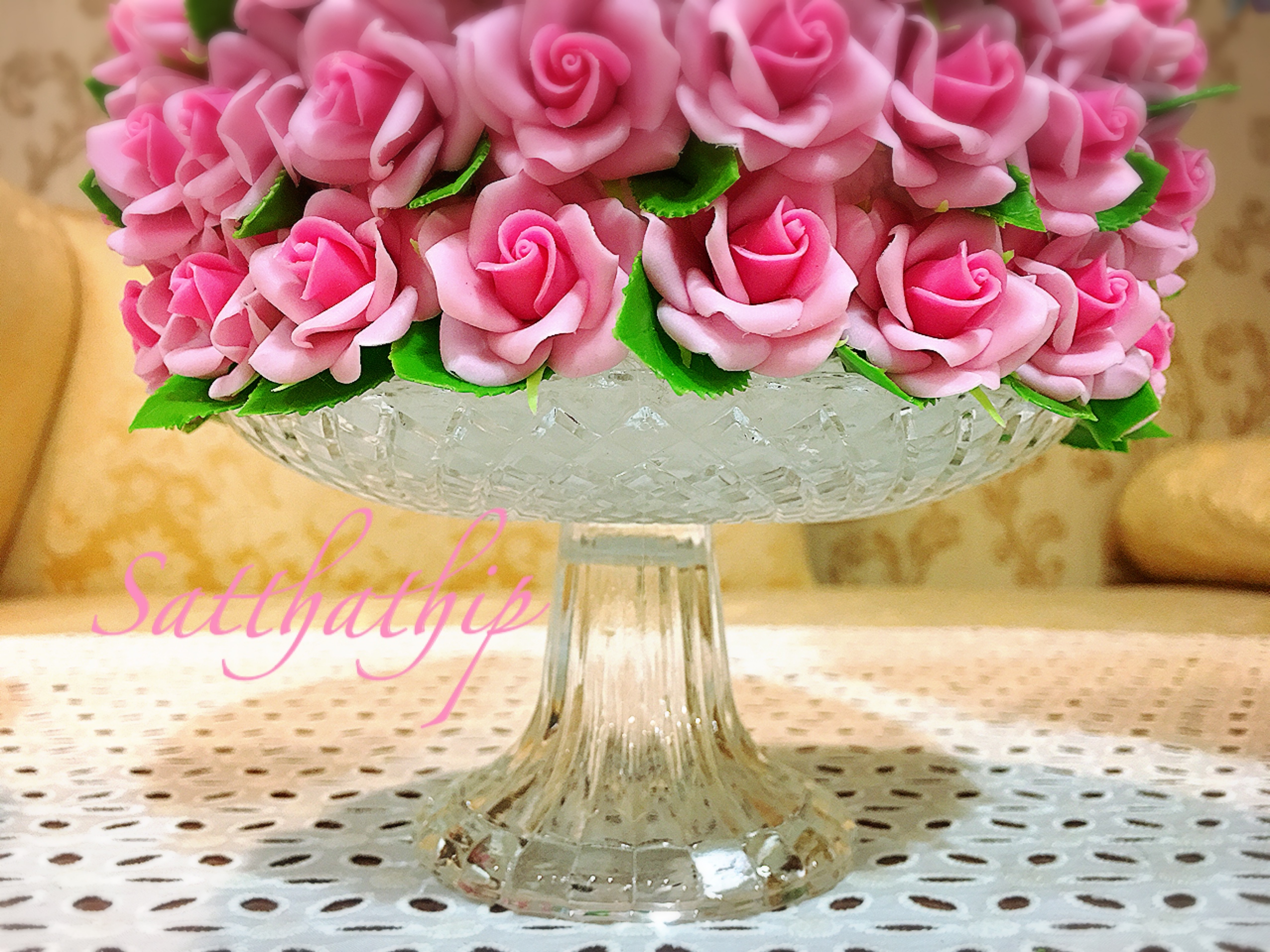 พานพุ่มดอกกุหลาบ ประดิษฐ์จากดิน [7 นิ้ว 4,400 บาท/คู่]