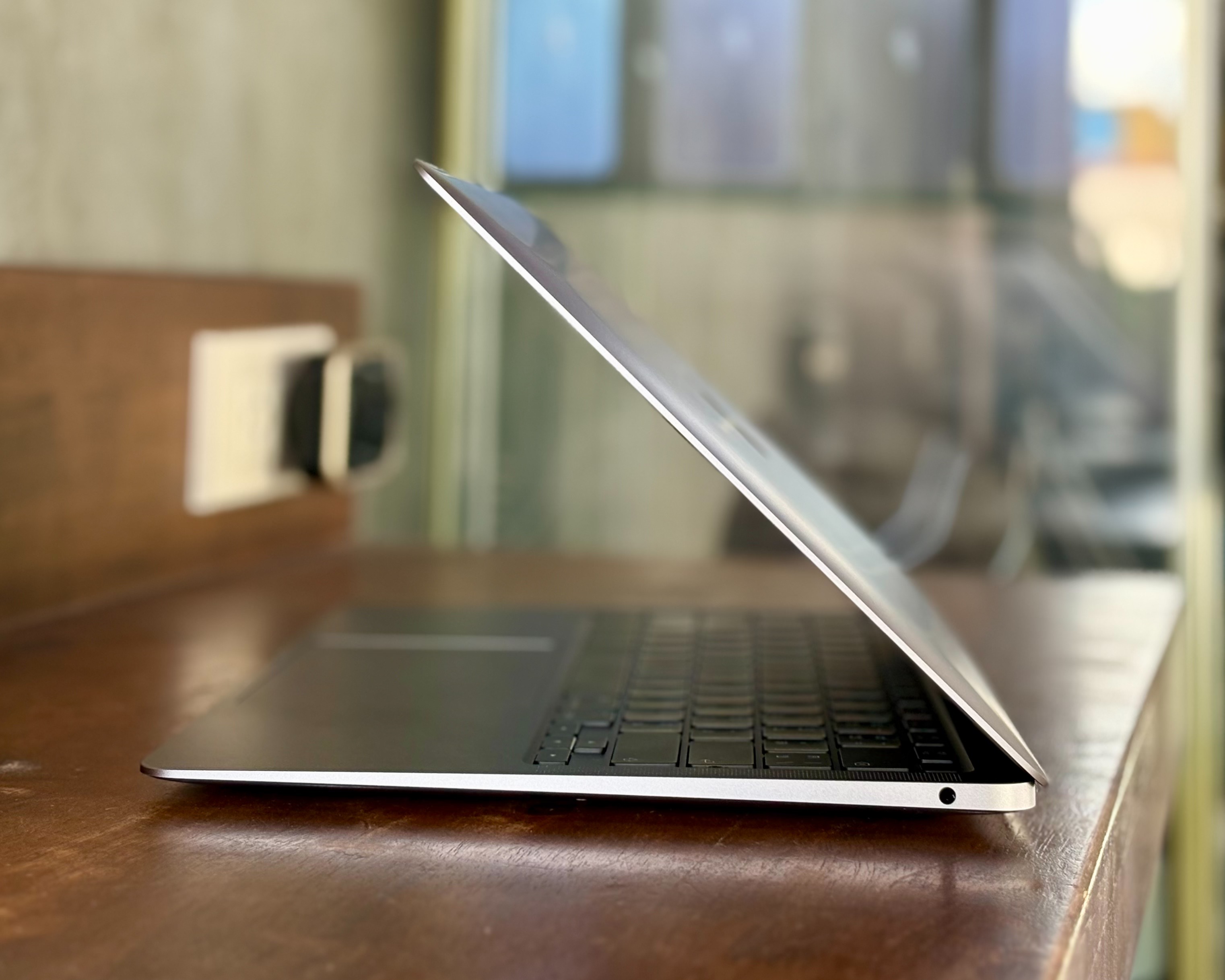 MacBook Air 13" (M1, 2020) 8/256GB Space Gray