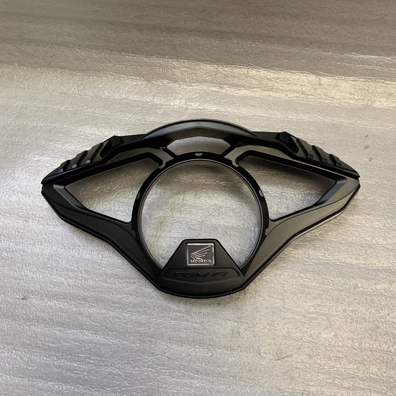 37230-KVB-T01 แผ่นปิดมาตรวัดความเร็ว CLICK i 2008 อะไหล่แท้ HONDA