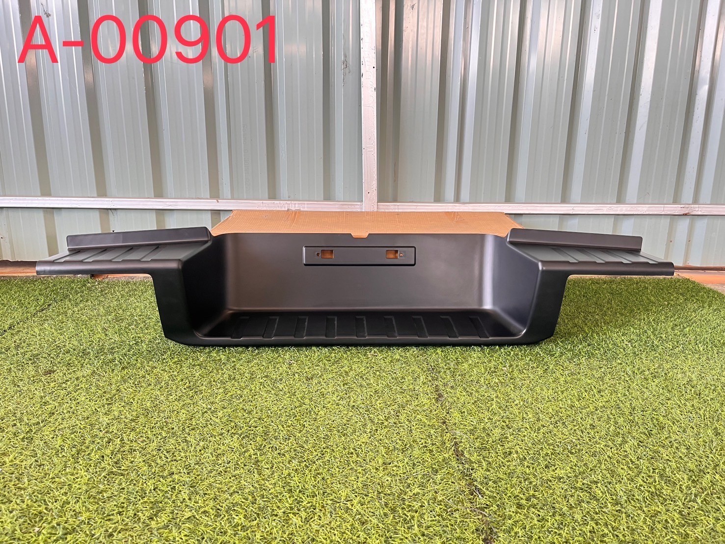 แผ่นรองเหยียบกันชนหลัง Isuzu D-Max All New 2020-23 ตัวสูง ใหม่แท้