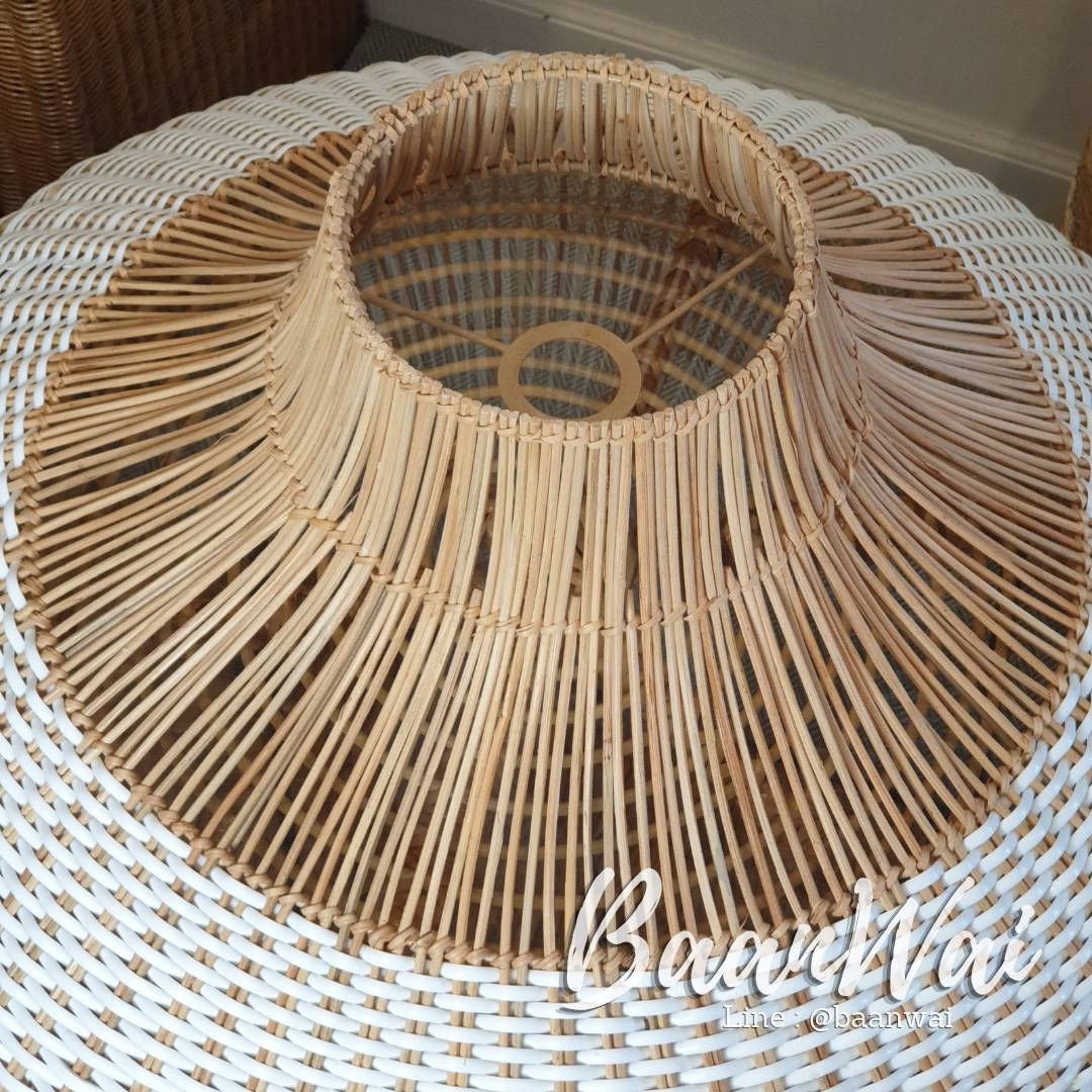 โคมไฟหวาย ทรงน้ำเต้า ถักหวายเทียมสีขาว ขนาด 80*48 cm