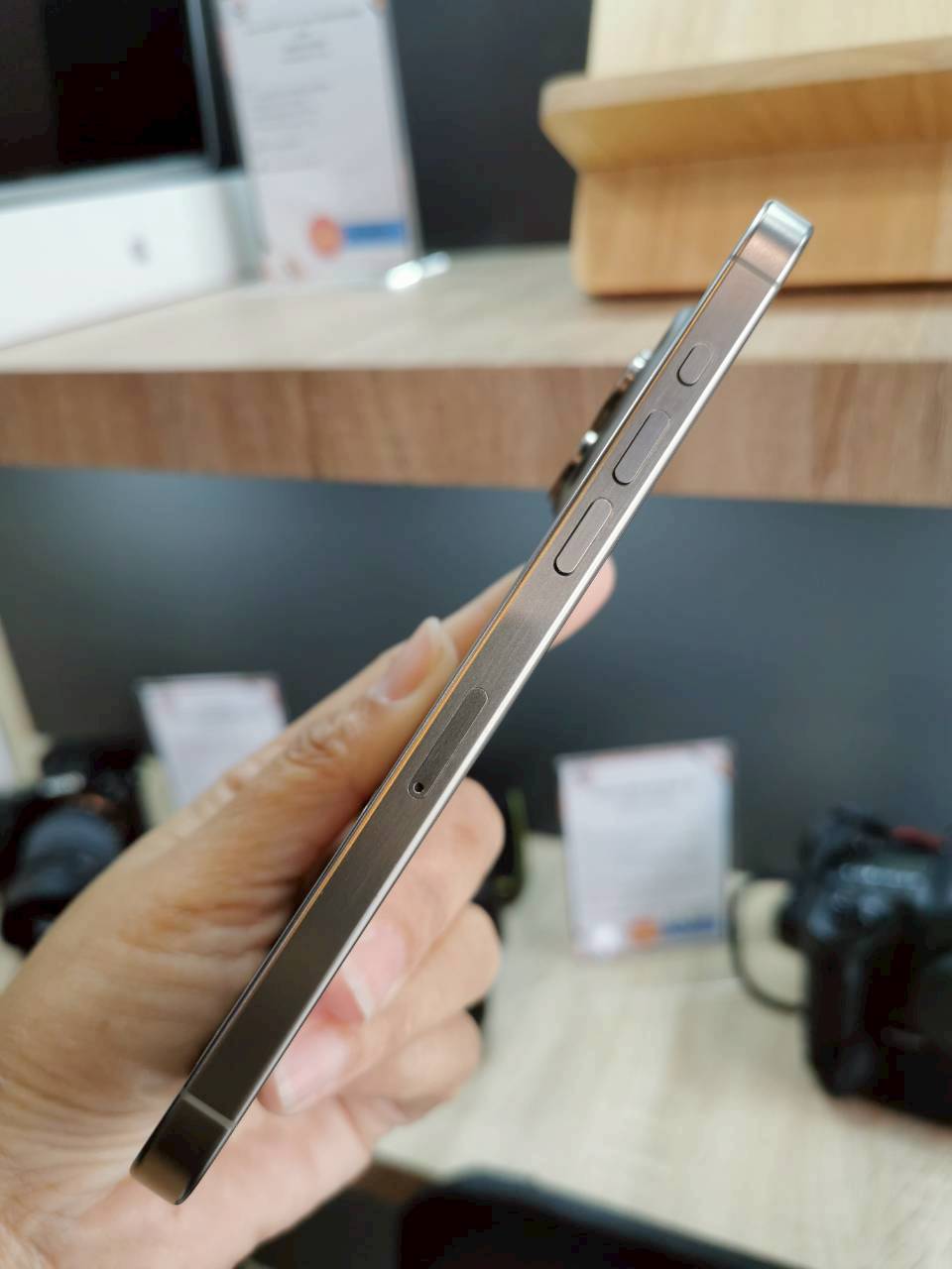 iPhone 15 Pro Max 512GB Natural Titanium