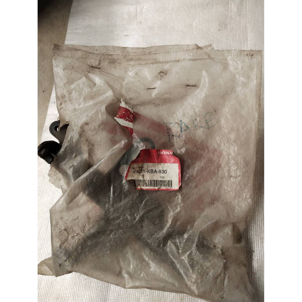 64221-KBA-930 ขายึดครอบไฟหน้า LS125 R LS125 ตัวเก่า อะไหล่แท้ HONDA