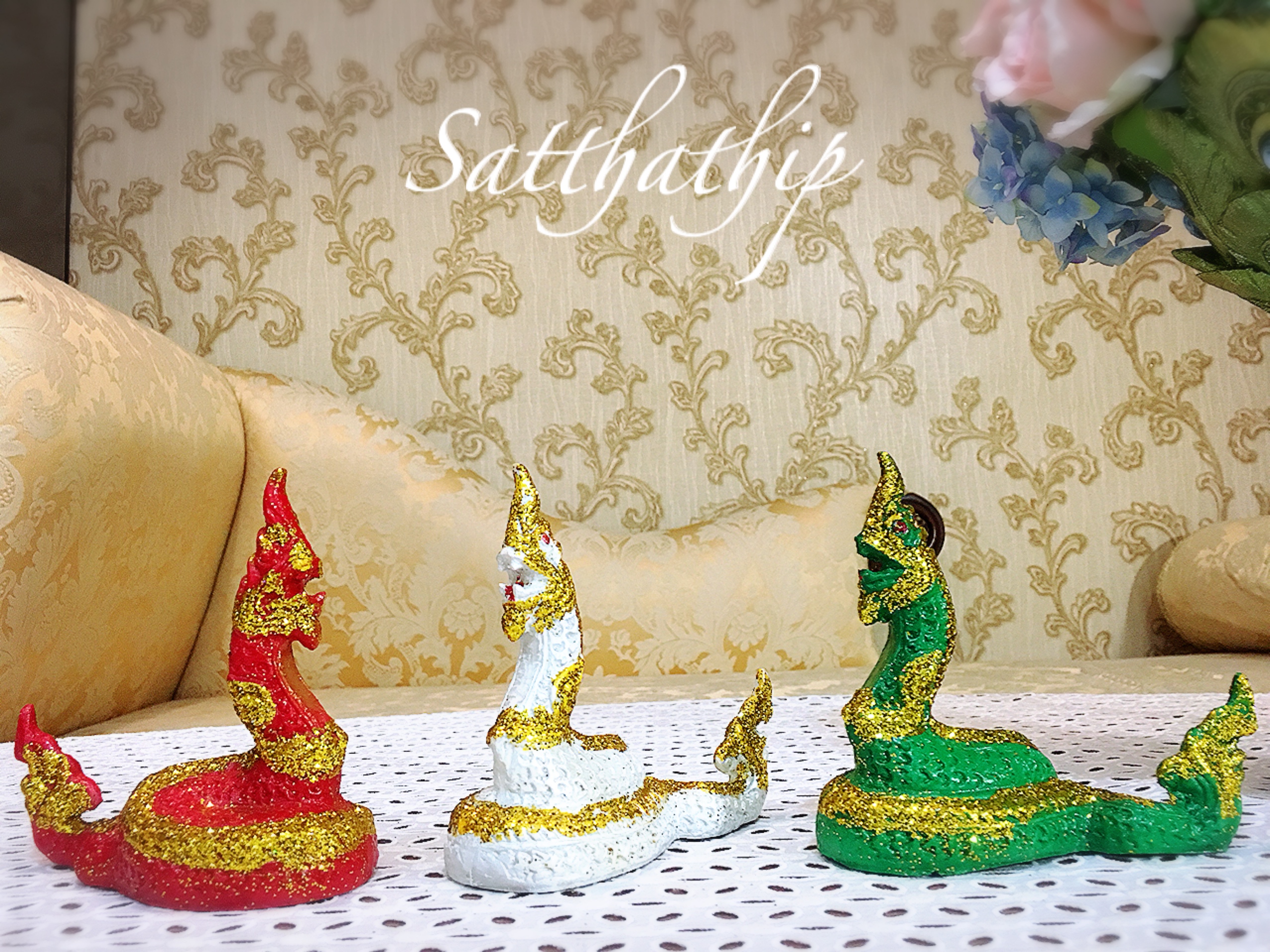 พญานาค (ปูนปั้น ลงสี) - Nāga