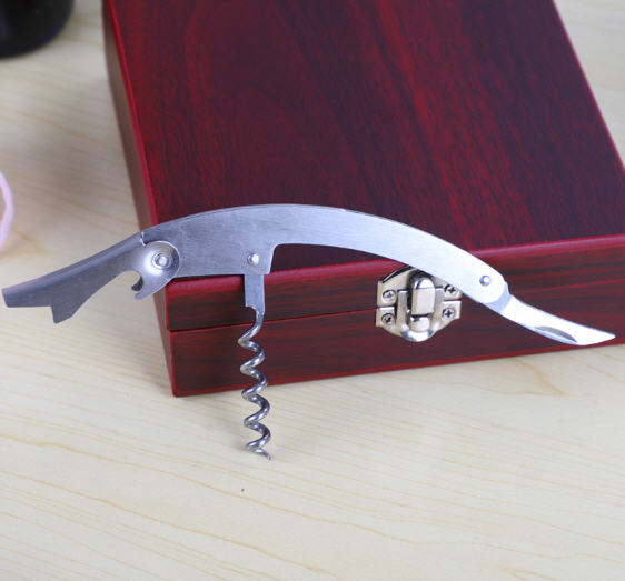 ชุดที่เปิดขวดไวน์,อุปกรณ์เสริม,ที่เปิดจุกไวน์