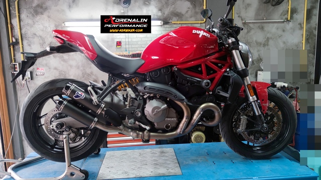 ท่อ termignoni คาร์บอน แบบท่อคู่ สำหรับ Monster 821 2018+ (For Exhibition only)