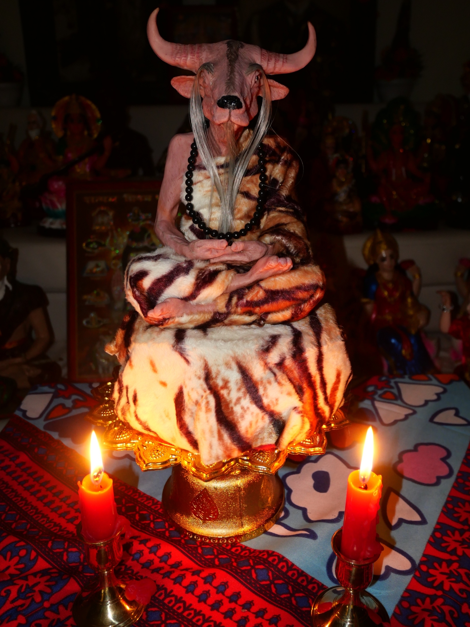 ปู่ฤาษีหน้าวัว หุ่นขี้ผึ้งเนื้อไฟเบอร์ แต่งผ้าฤาษีจริง