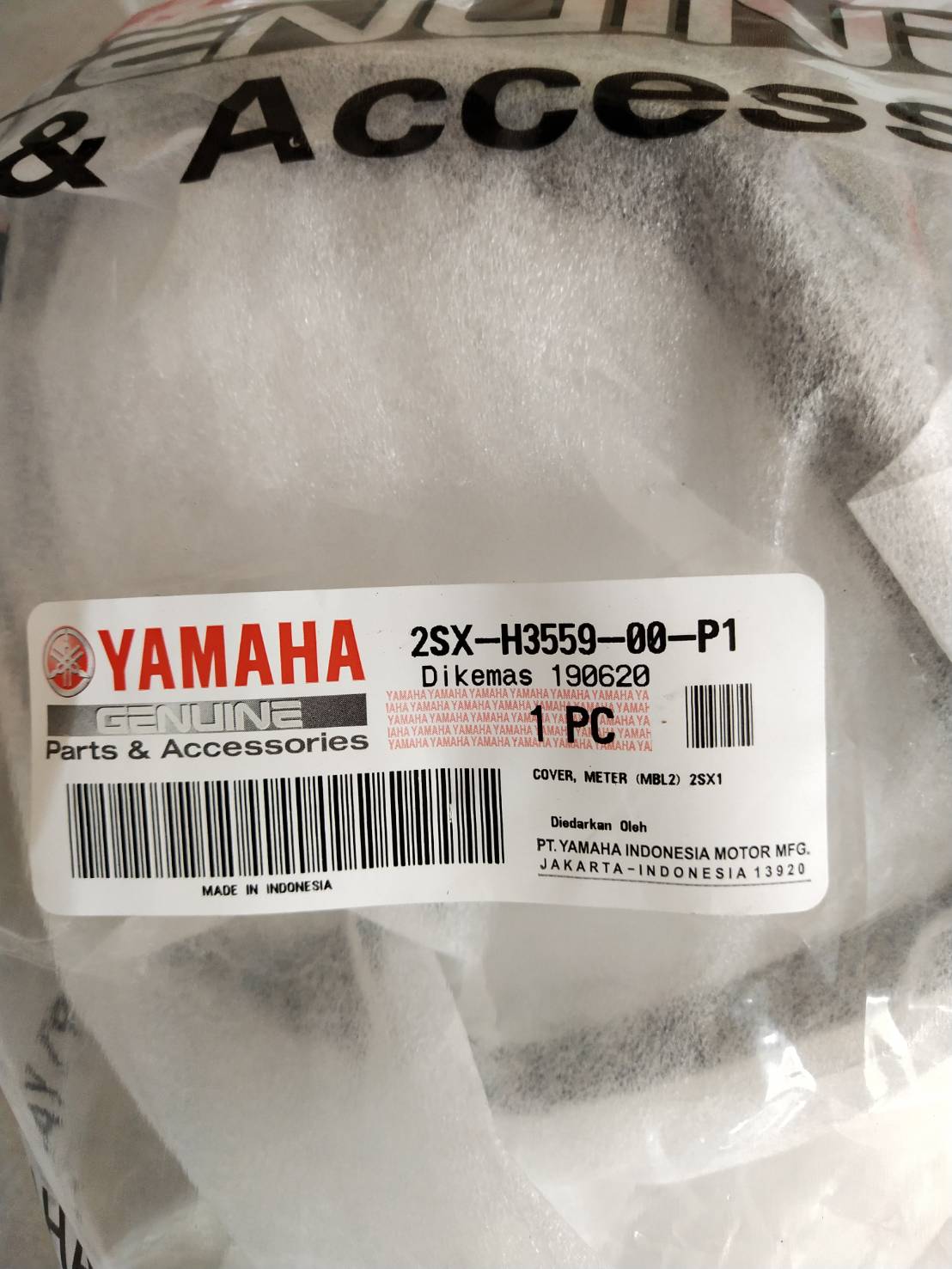 ฝาครอบไมล์สีดำด้าน(0582,MBL2) สำหรับรุ่น GT125 อะไหล่แท้ YAMAHA 2SX-H3559-00-P1