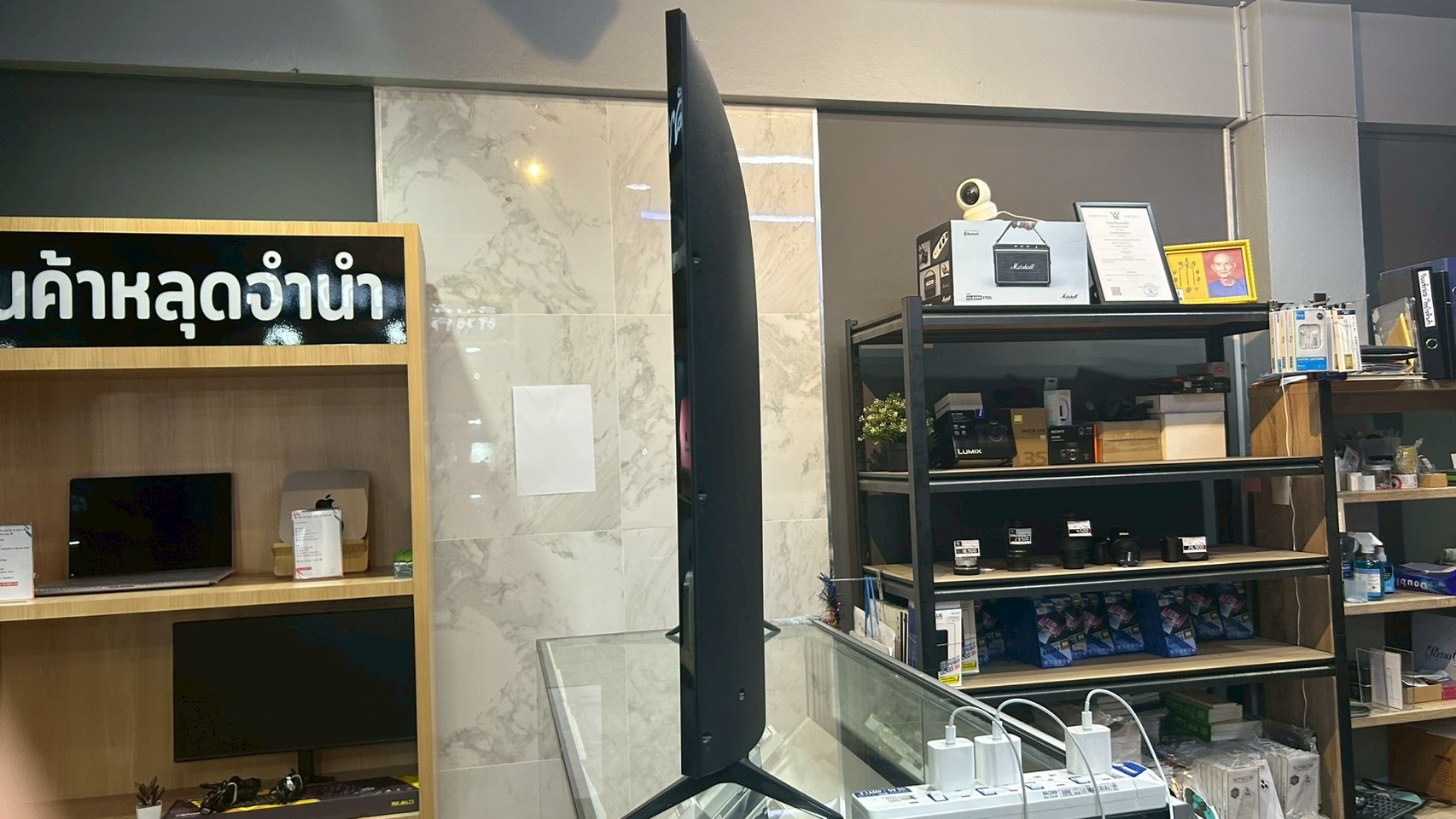 LG 4K UHD Smart LED TV 55" (รุ่น 55UN7300PTC, ปี 2020)