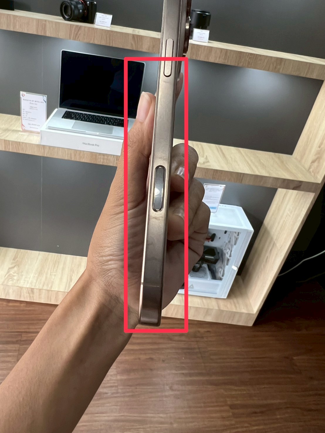 iPhone 16 Pro Max 256GB Desert Titanium