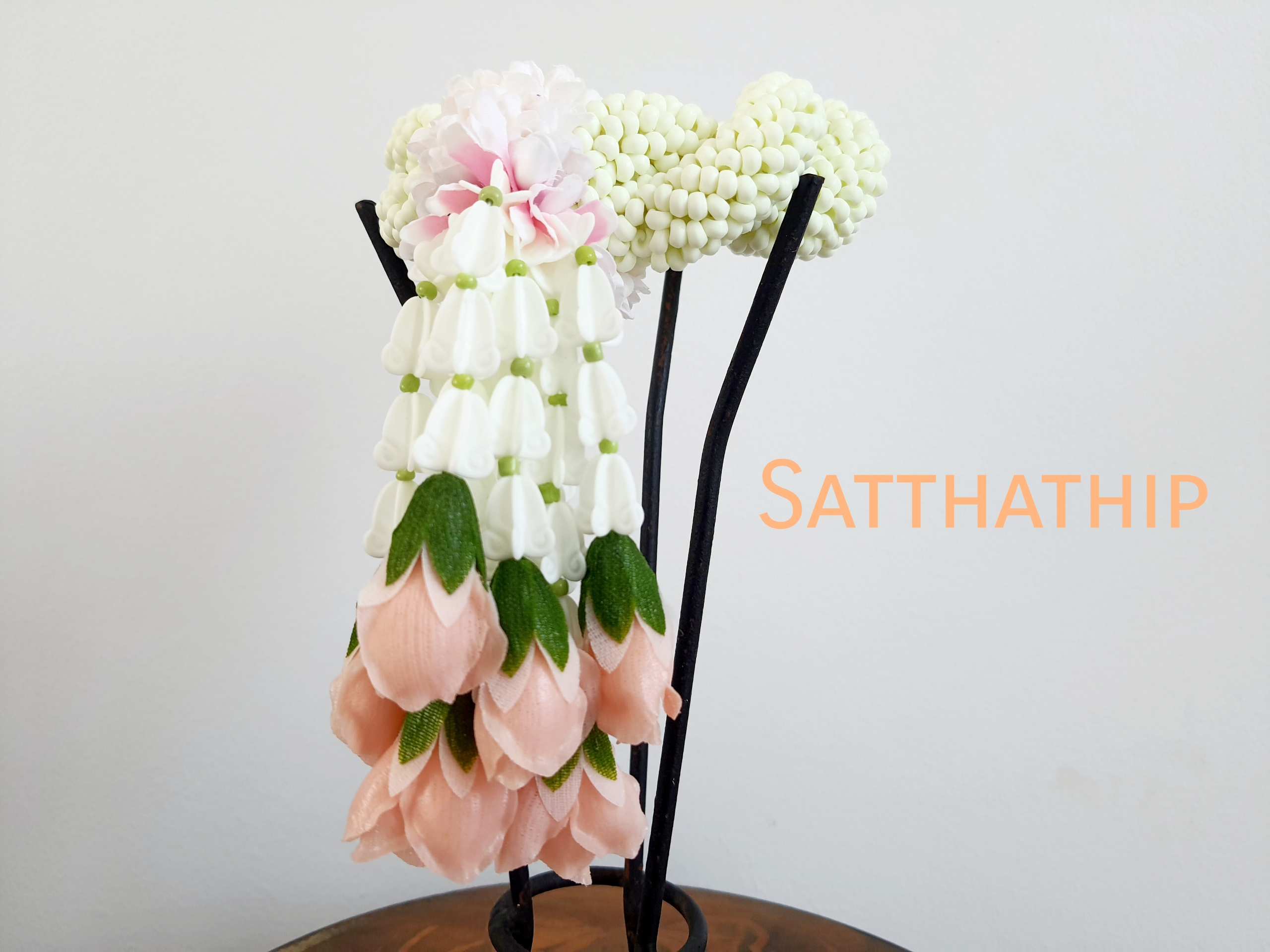 พวงมาลัยดอกรัก - พวงมาลัยดอกรักเกลียว - พวงมาลัยดอกรักเกลียวประดิษฐ์