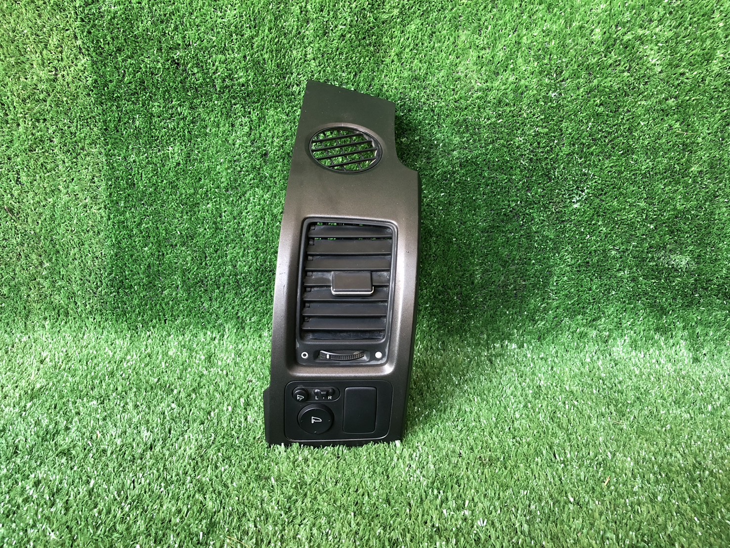 ช่องลมแอร์รถยนต์