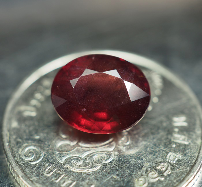 พลอยโรโดไรท์โกเมนแดงม่วง (Rhodolite) 3.20 กะรัต